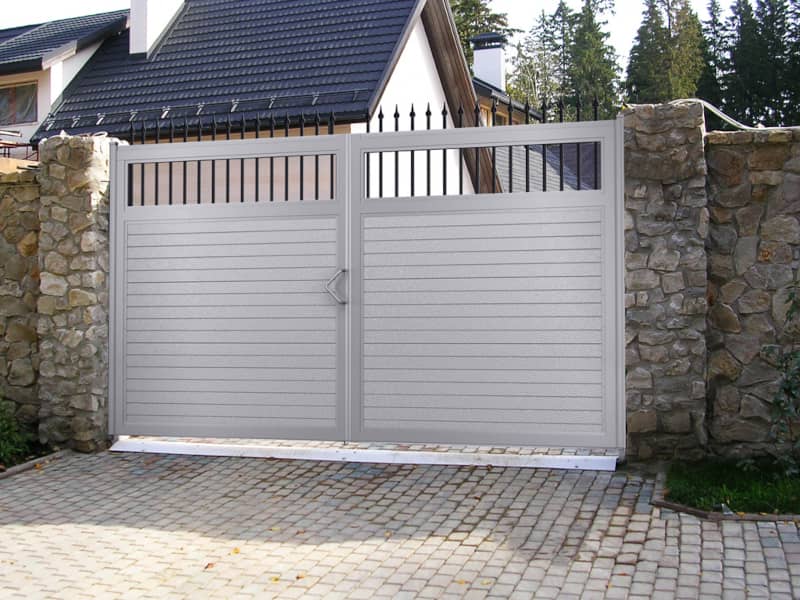 Уличные ворота DoorHan в Ижевске с установкой