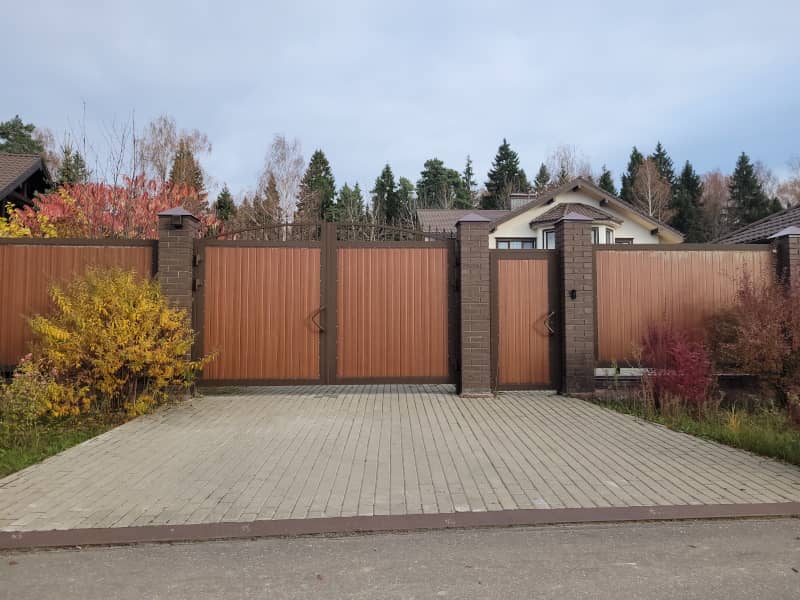 Уличные ворота DoorHan в Ижевске с установкой